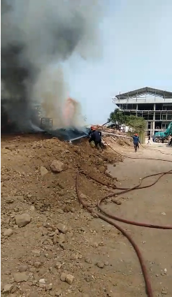 Kebakaran Lahan Kosong milik PT. Parewa di Jl. By Pass Djuanda Kecamatan Sedati