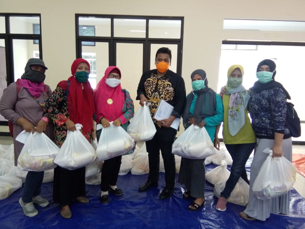 Pemberian Bantuan Sembako ke HIMPAUDI 18 Kecamatan di Sidoarjo