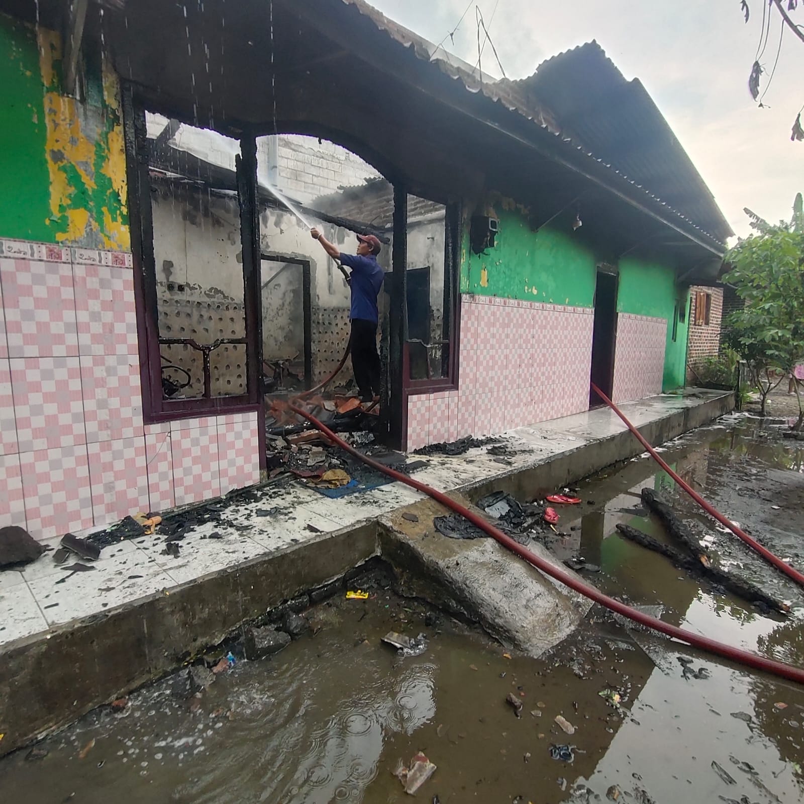 Kebakaran Rumah Penduduk di Desa Ploso Kecamatan Krembung