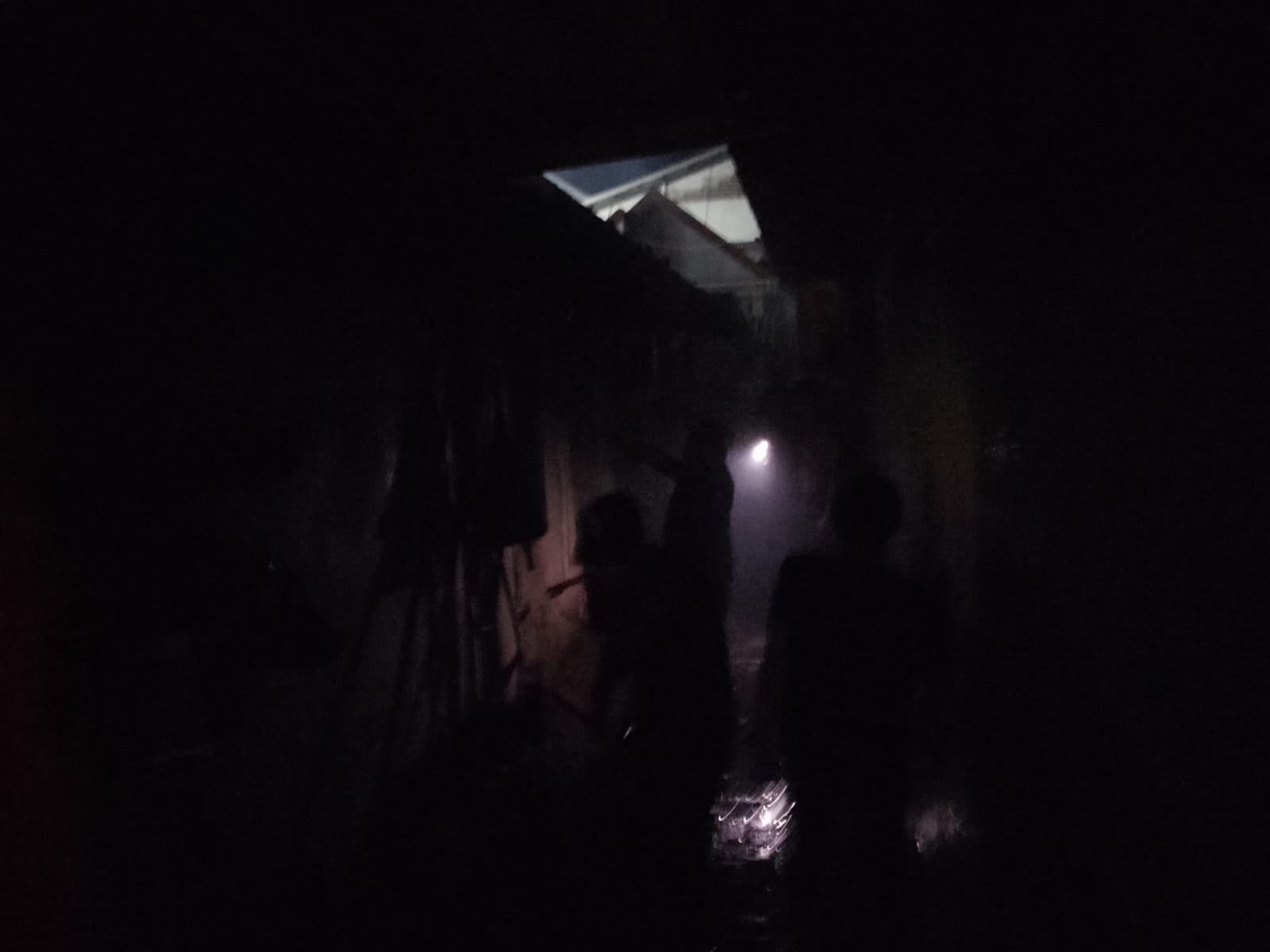 Kebakaran 2 Rumah Warga di Desa Semawalang, Kecamatan Gedangan